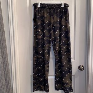 Women’s VS Pink Camo BF Sweats